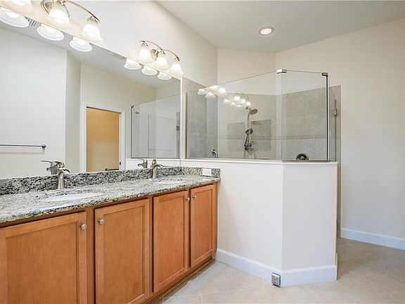 5th image of 2241 Oakley Green Dr