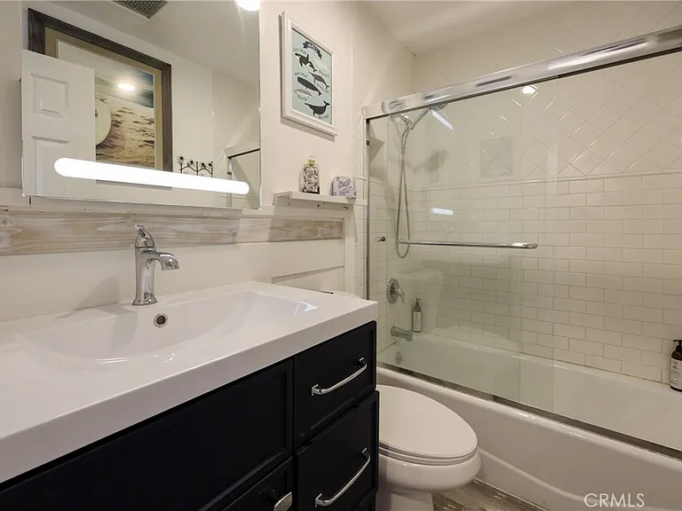 2214 W Oceanfront #A — Photo 14