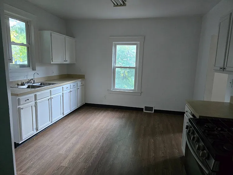 8323 Medina Ave — Photo 21