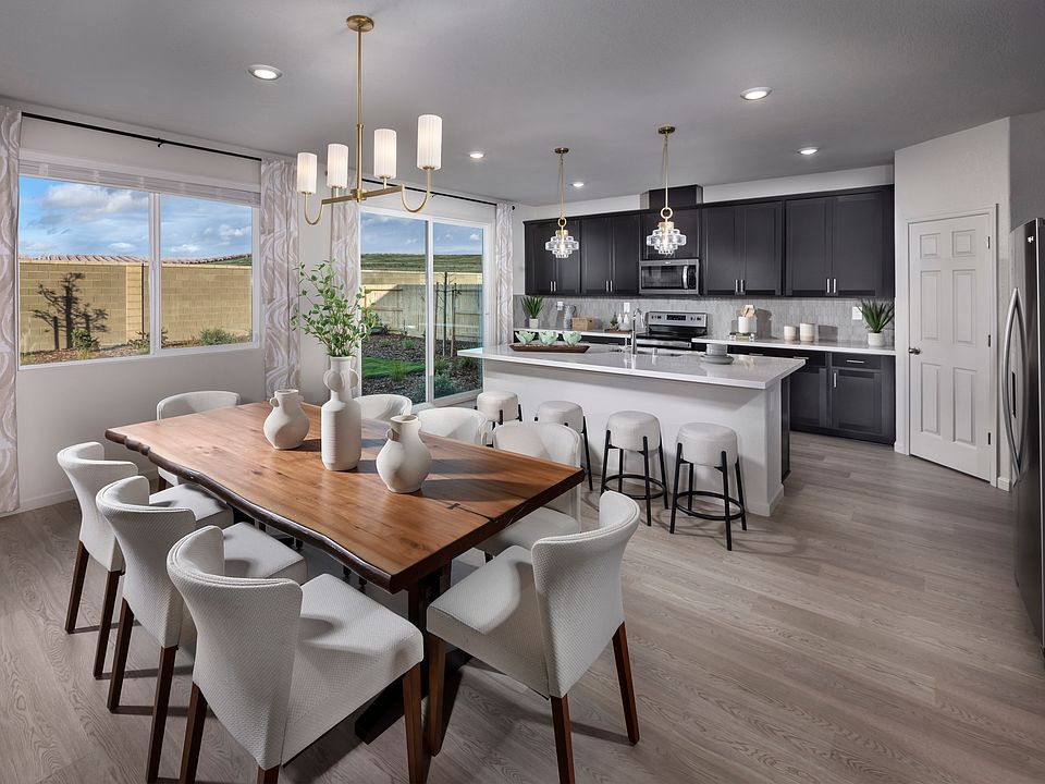 Dining room at a Meritage Homes community in Manteca, CA.