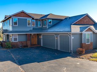 8384 Forest Ridge Loop, Redmond, OR 97756