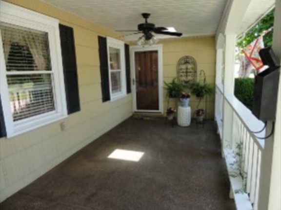 2nd image of 208 Woodlawn Ave