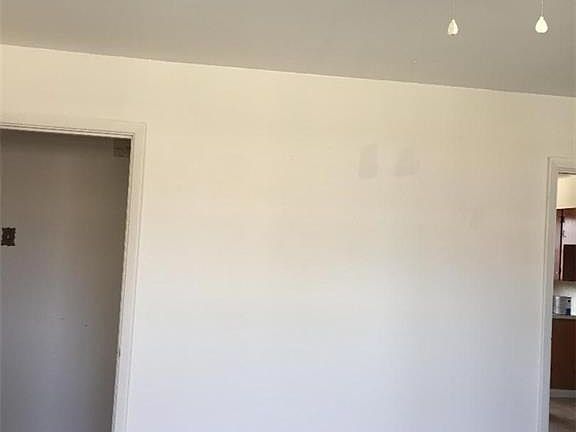 4th image of 5906 W Canal Blvd