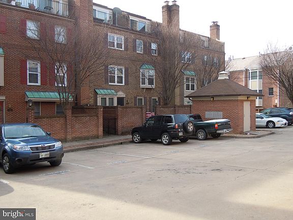 2nd image of 1120 N Taylor St #1