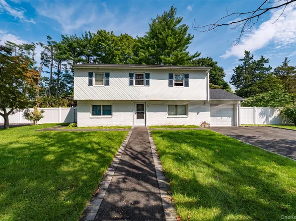 19 South Lane, Huntington, NY 11743