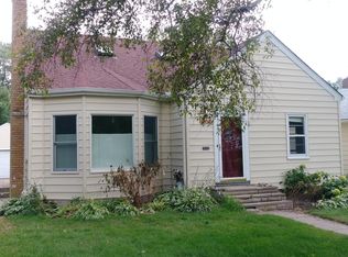 1866 Montreal Ave, Saint Paul, MN 55116