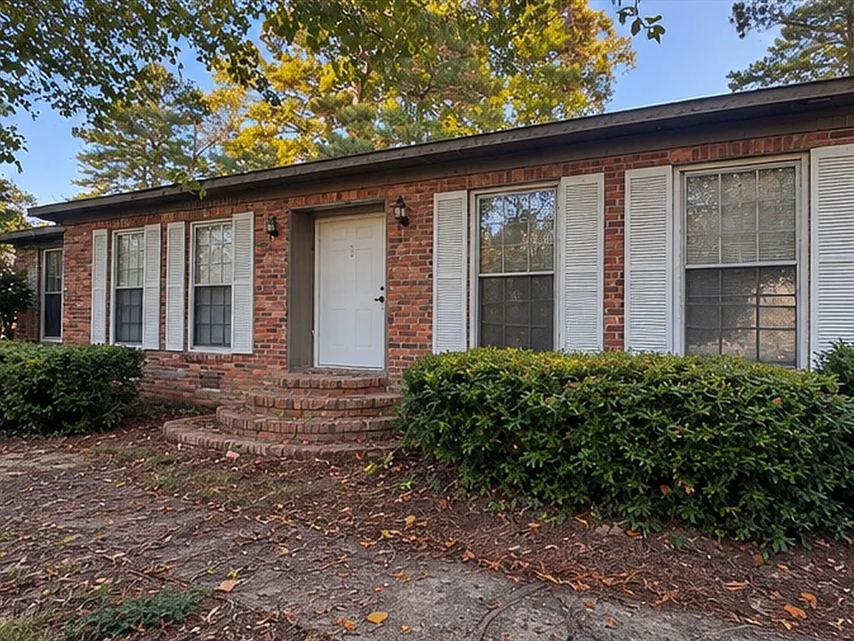 1427 Lake Valley Dr