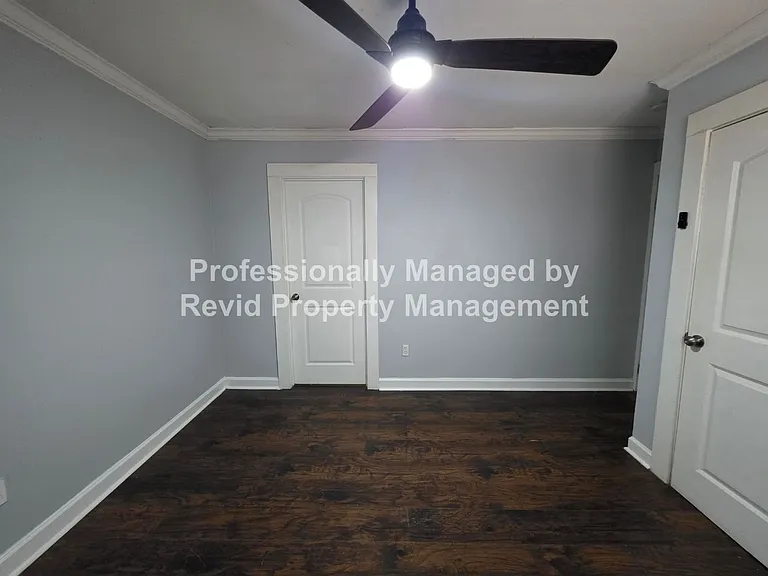 1632 Monroe Ave. — Photo 14