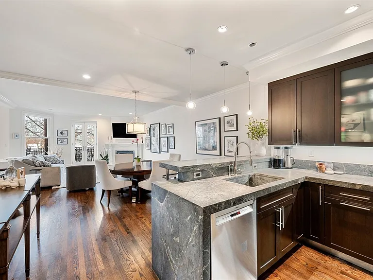 408 Beacon St #1 — Photo 9