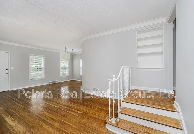 3346 Fall Creek Pkwy — Photo 11