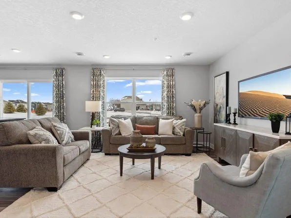 5014 Stable View Dr, Woodbury, MN 55129