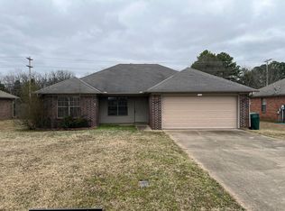 1430 Huebner St, Conway, AR 72032