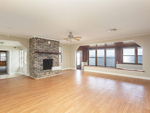 2nd image of 4518 Hickory Shores Blvd