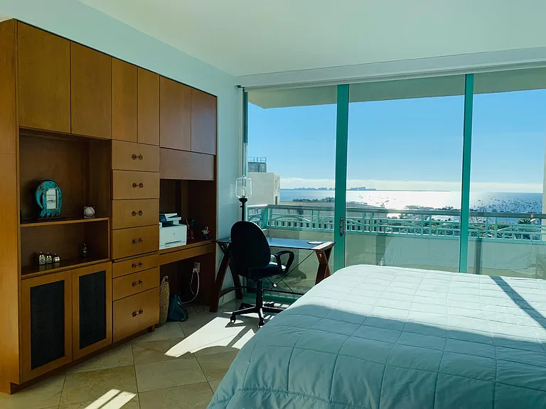 3400 SW 27th Ave #1001 — Photo 47