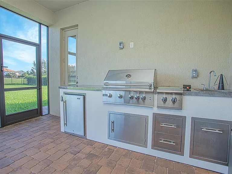 10846 Mobberley Cir — Photo 35