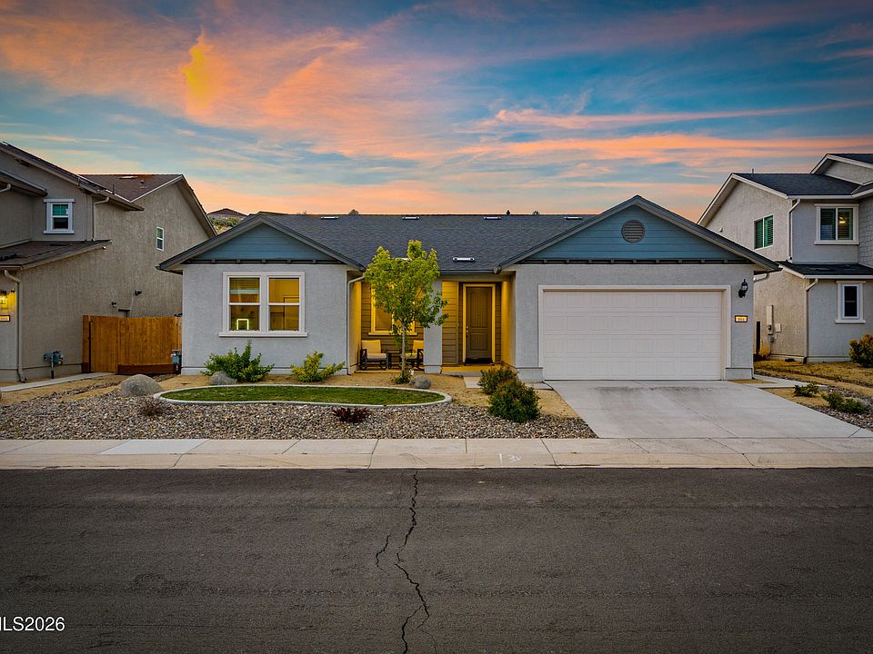 1st image of 864 Tourmaline Dr
