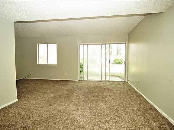 4th image of 1435 Bill Carrol Dr