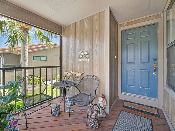 4th image of 17817 Port Boca Cir