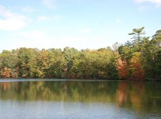 5 Little Hog Pond Ln, Sandwich, MA 02563