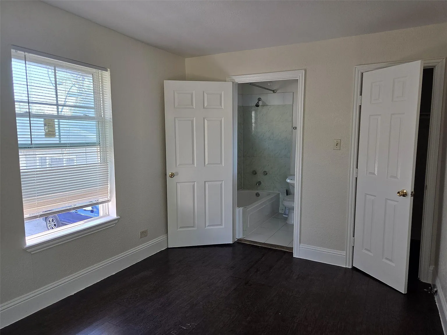 1 bed, 1.0 bath, 600 sqft, $850 — Photo 2