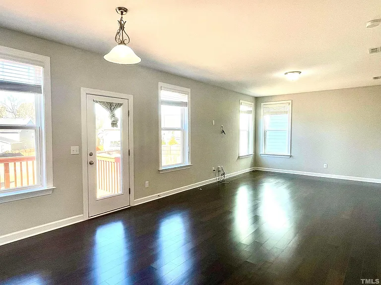 8008 Gilano Dr — Photo 11