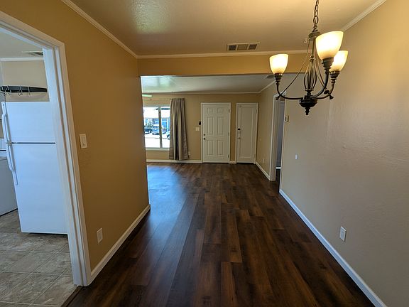 3rd image of 3031 Lowell Ave