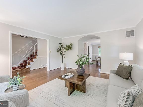 5th image of 3195 Stonehurst Dr