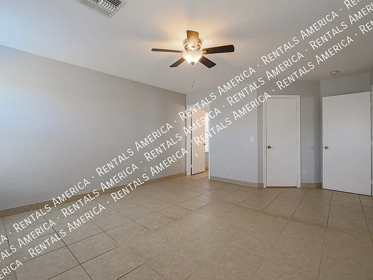 1324 S Mosley Ct — Photo 17