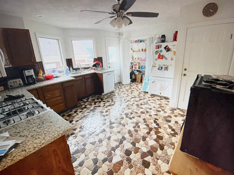 16 Watson St #2 — Photo 14