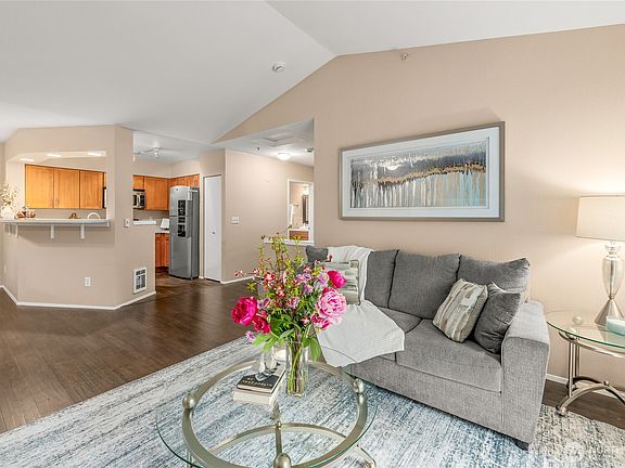 2nd image of 15300 112th Avenue NE #C308