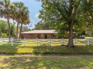 1900 N Riverdale Rd, Avon Park, FL 33825