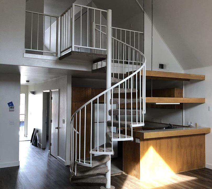 1st image of 180 E 9th Ave #1805