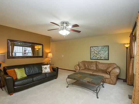 Cozy and clean living room