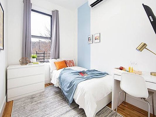 1st image of 221 E 33rd St APT 4C