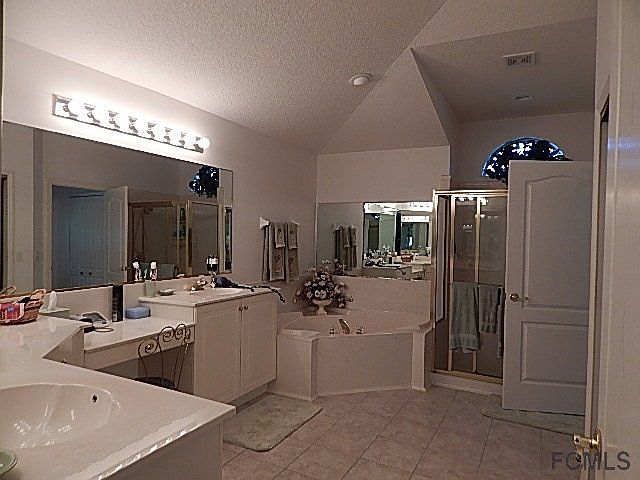 1st image of 5 Cloverdale Ct N