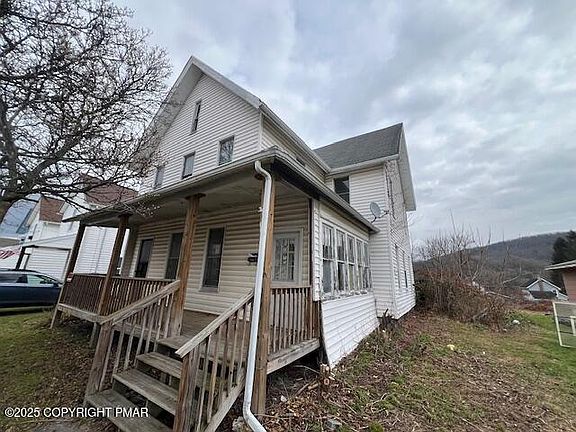 4th image of 114 N Higgins Ave