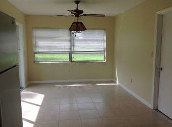 5th image of 112 Clayton Ave