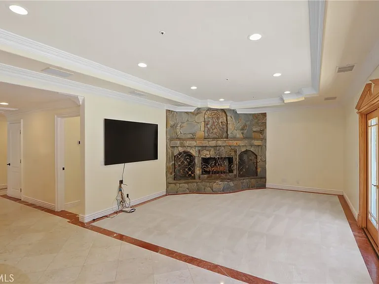 27801 Golden Ridge Ln — Photo 32