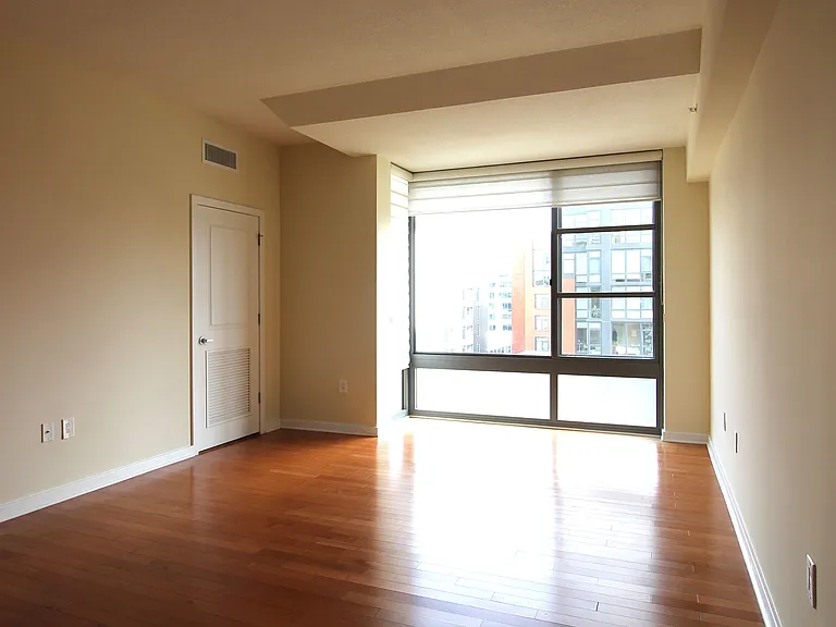 475 K St NW #1022 — Photo 3