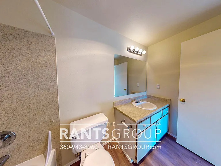 Yelm Creek Apartments — Photo 49