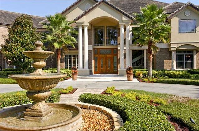 1st image of 18541 Council Crest Dr