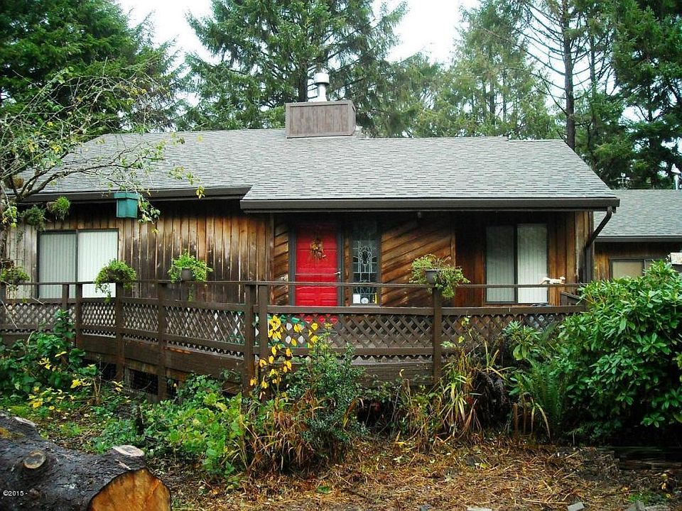 1st image of 221 SE 130th Dr