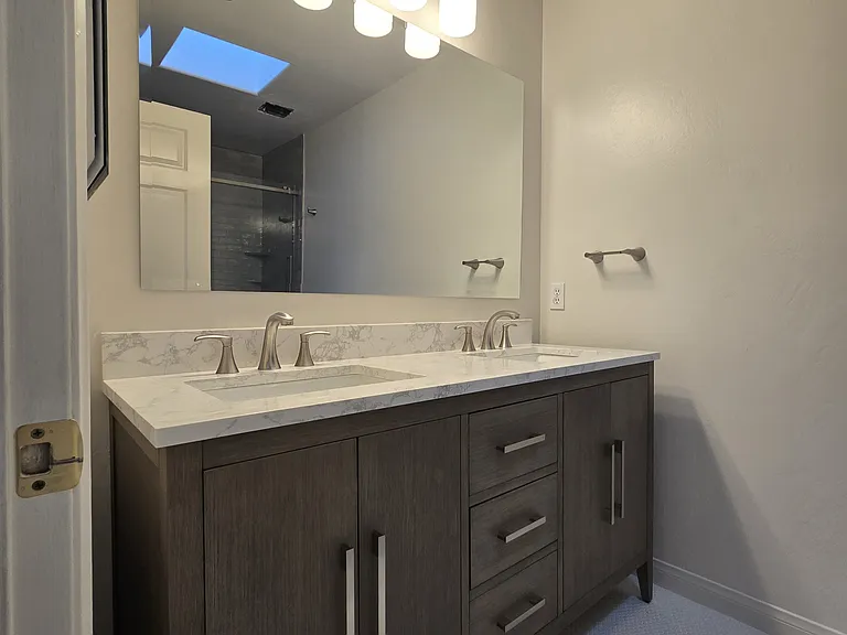 77 W Harrison Ave — Photo 8