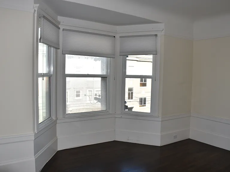 1625 Larkin St #F — Photo 12