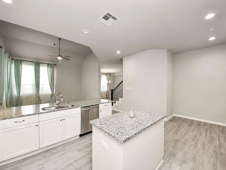 24754 Levante Dr — Photo 36
