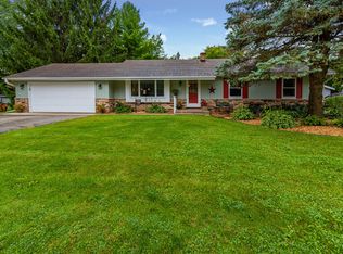 739 E Lisbon Rd, Oconomowoc, WI 53066