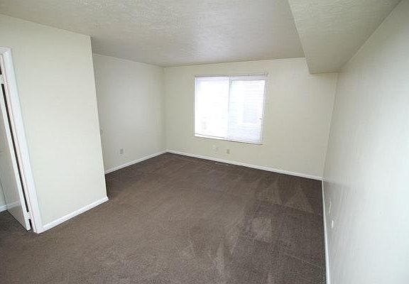 3rd image of 88 E Lane Ave APT 2