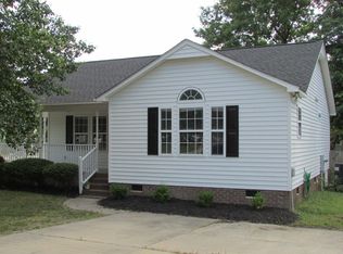 209 Southland Dr, Zebulon, NC 27597