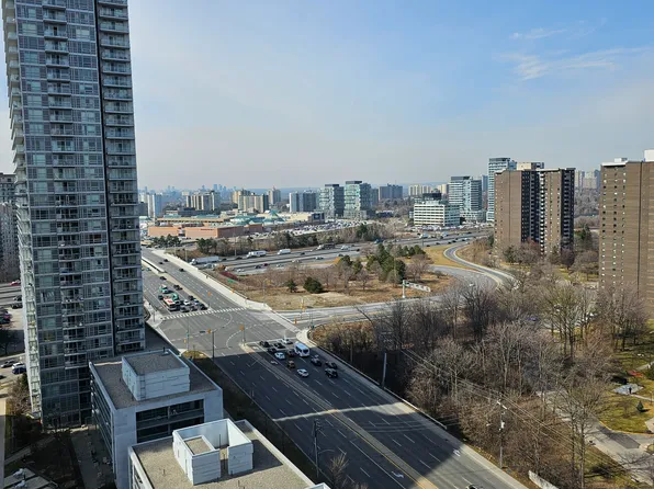 30 Herons Hill Way #1804, Toronto, ON M2J 0A7