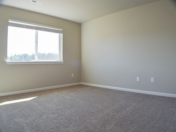 3rd image of 17924 120th Street Ct E